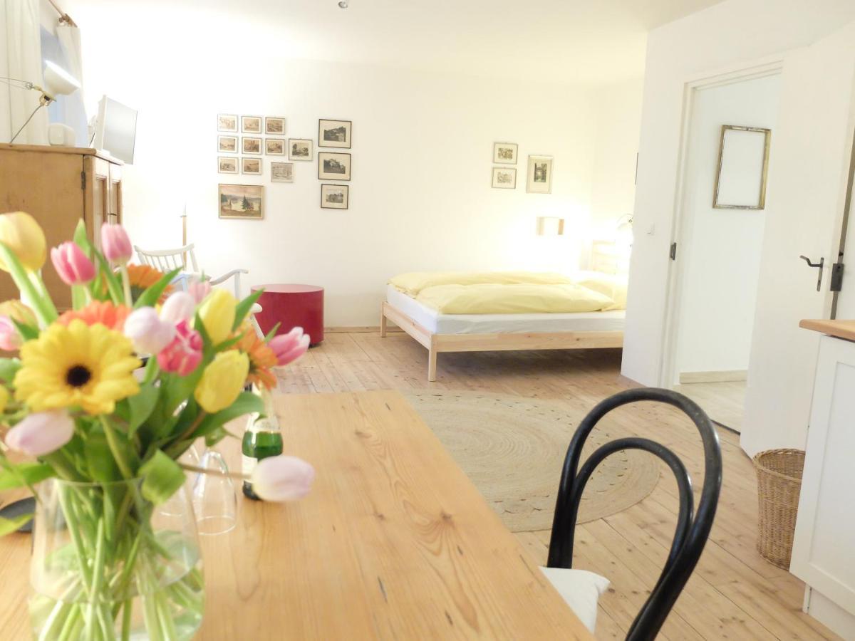 Gartenstudio-Apartment Tausendfreund - Adults Only - Am Chiemsee Breitbrunn am Chiemsee Bagian luar foto